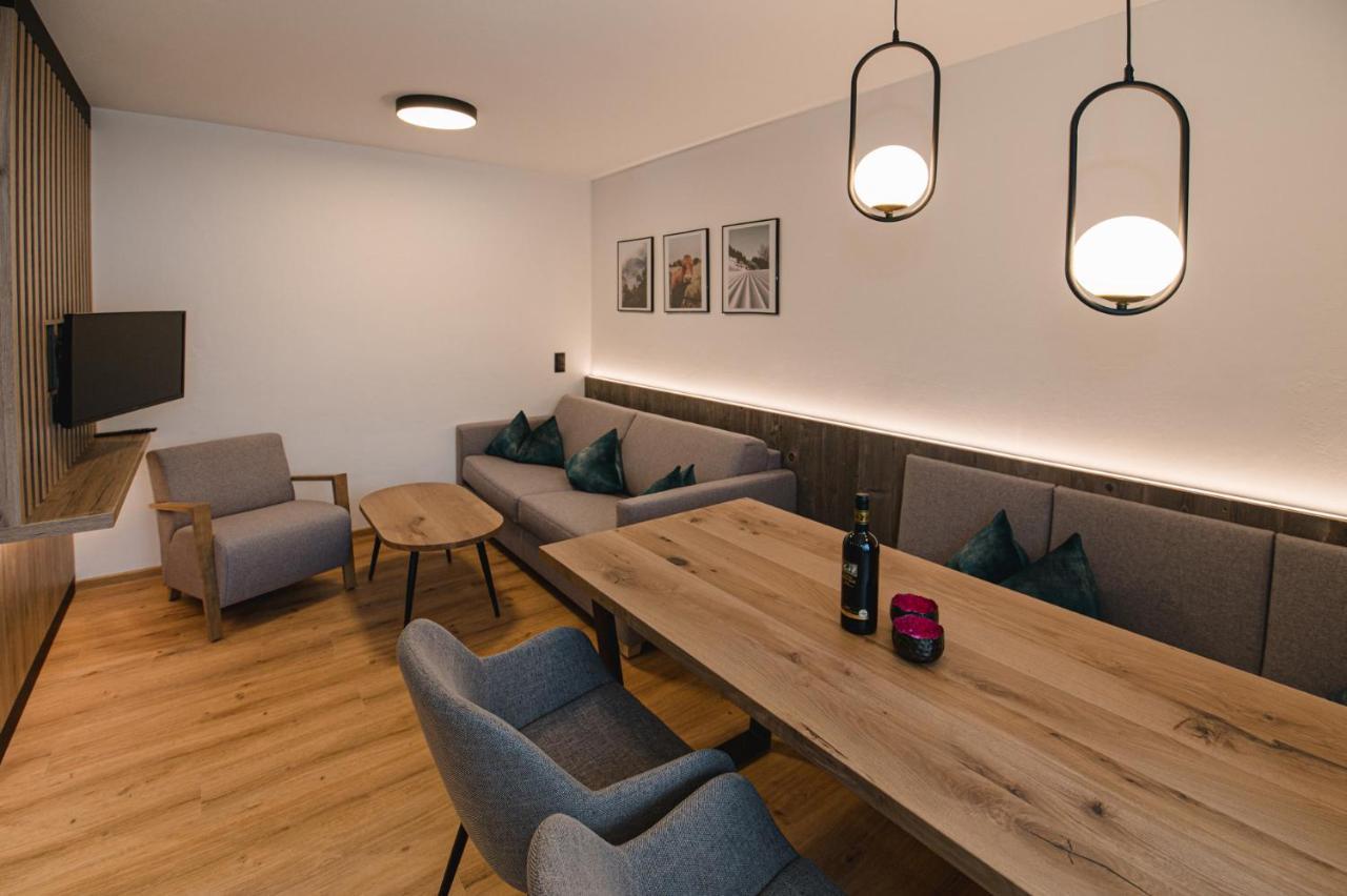Winkler Apartment *