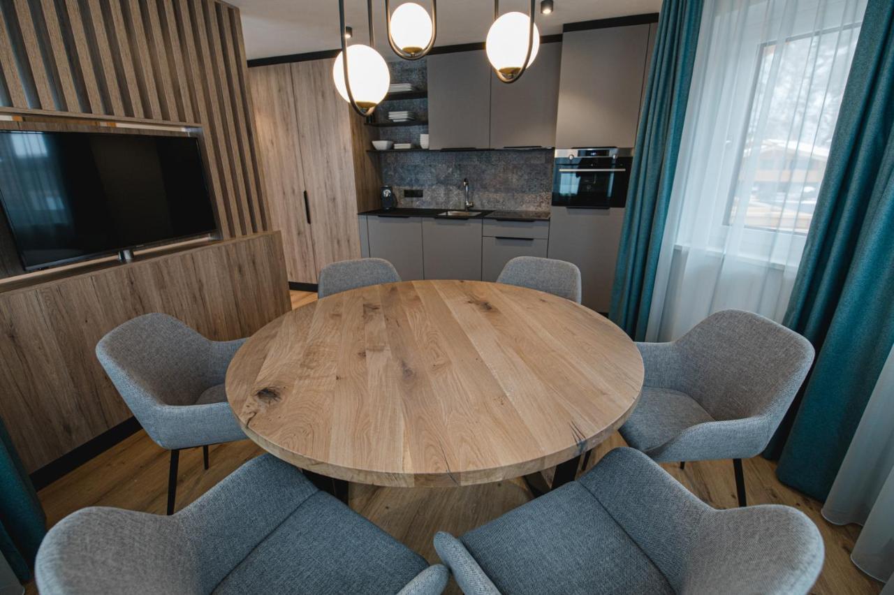 Winkler Apartment *